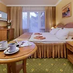 Polaris Iii Aparthotel