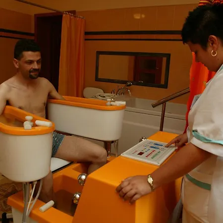 Ξενοδοχείο με διαμερίσματα Polaris Iii 3*